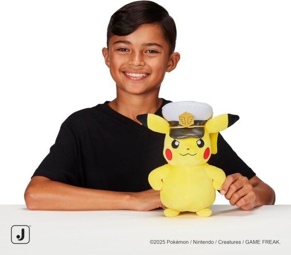 Peluche Pokemon Captain Pikachu Plush - 8-Inch